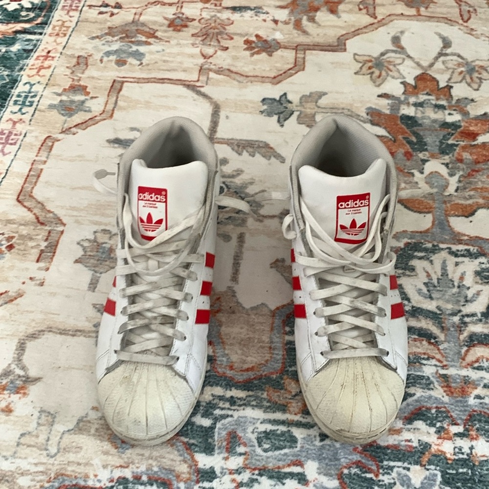 High top shell toe adidas red and white